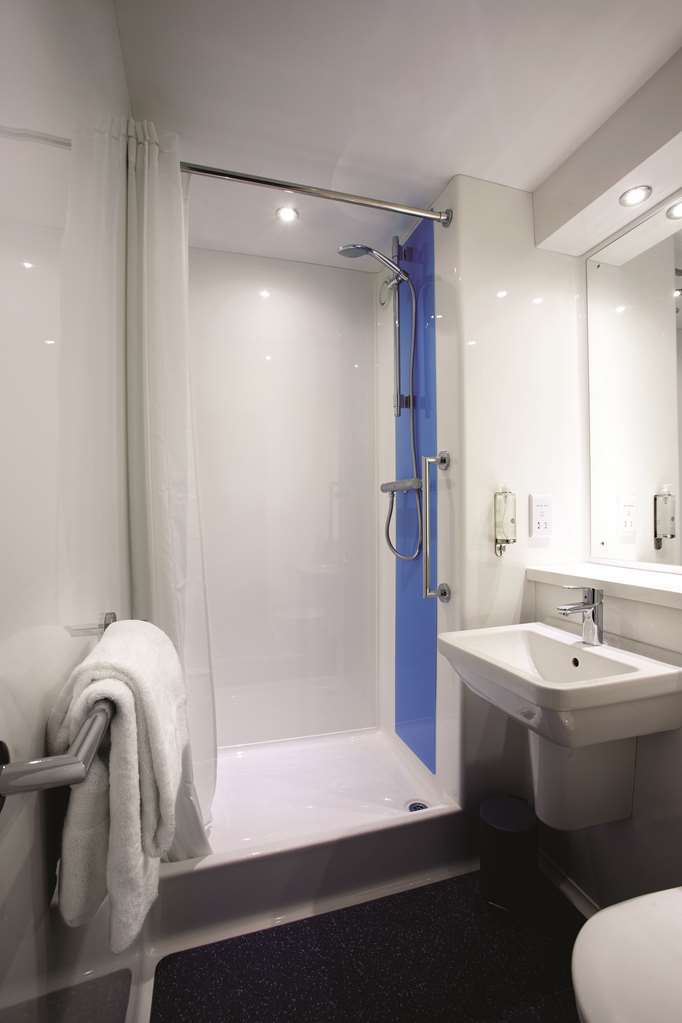 Travelodge Илминстър Стая снимка